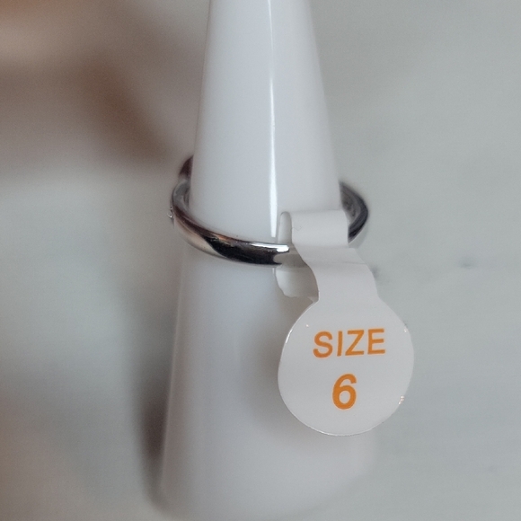 The Adella Teal Sapphire & White Topaz Ring Set On a Silver Band Sz 6 NWT - Picture 3 of 4